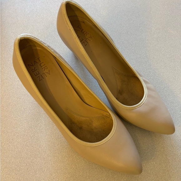 Naturalizer Comfort ODEN Nude Leather Ballet Style Pump - Picture 3 of 9